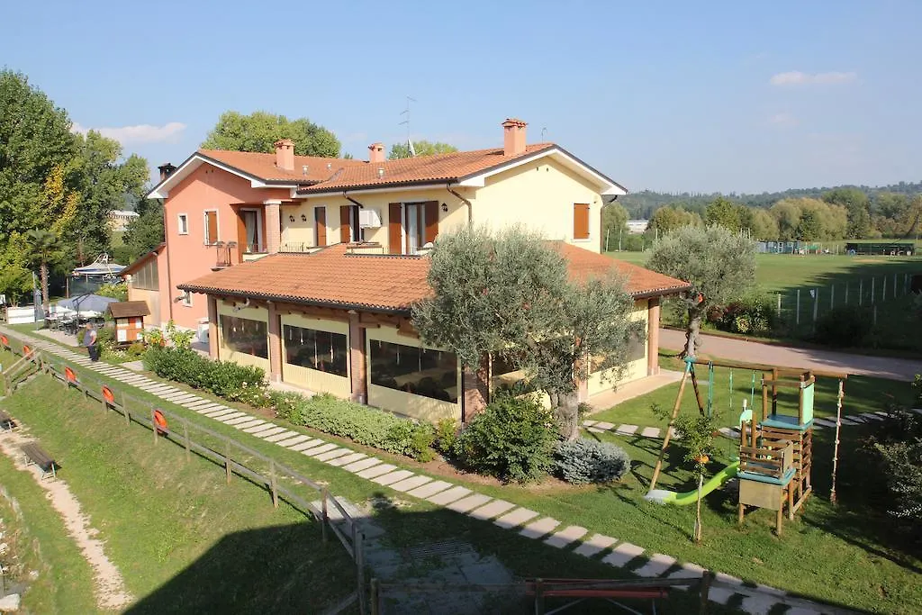Bed and Breakfast Laghetto ai Portici Pastrengo