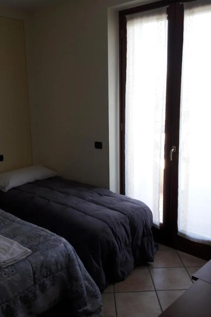 Bed and Breakfast Laghetto Ai Portici Pastrengo